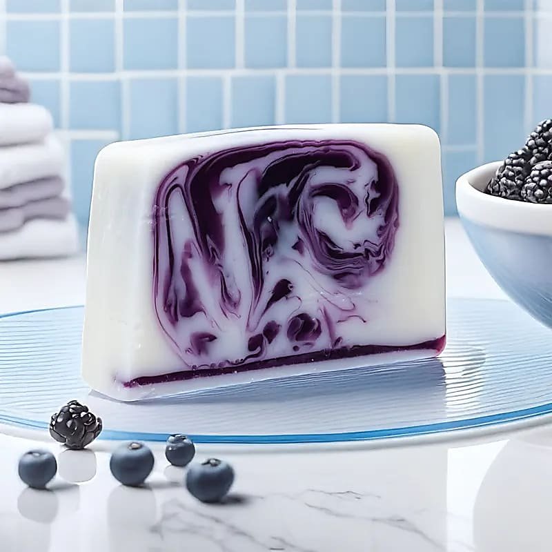 Savon artisanal naturel myrtilles mûres - 80 G